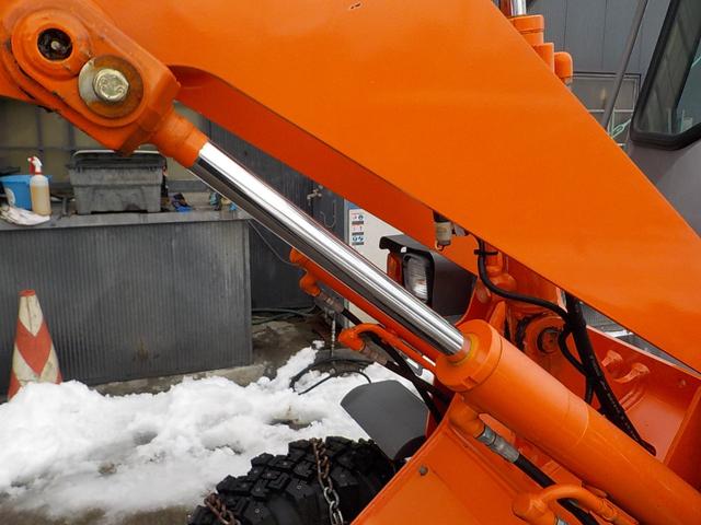 日本 日立　ホイールローダー　ＺＷ２０　◆平成２６年式◆０．３立米◆日立タイヤショベル◆バケット幅１３５ｃｍ◆タイヤチェーン４本◆排気量１１２３ｃｃ◆使用時間約３２０ＨＲ◆普通免許で運転可◆（11枚目）