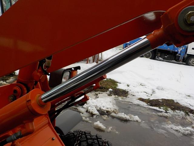 日本 日立　ホイールローダー　ＺＷ２０　◆平成２６年式◆０．３立米◆日立タイヤショベル◆バケット幅１３５ｃｍ◆タイヤチェーン４本◆排気量１１２３ｃｃ◆使用時間約３２０ＨＲ◆普通免許で運転可◆（13枚目）