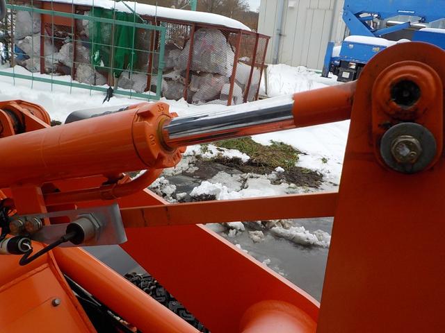 日本 日立　ホイールローダー　ＺＷ２０　◆平成２６年式◆０．３立米◆日立タイヤショベル◆バケット幅１３５ｃｍ◆タイヤチェーン４本◆排気量１１２３ｃｃ◆使用時間約３２０ＨＲ◆普通免許で運転可◆（15枚目）