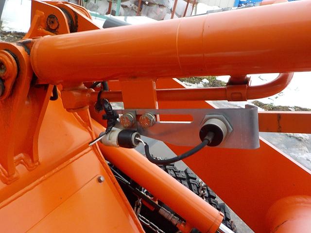 日本 日立　ホイールローダー　ＺＷ２０　◆平成２６年式◆０．３立米◆日立タイヤショベル◆バケット幅１３５ｃｍ◆タイヤチェーン４本◆排気量１１２３ｃｃ◆使用時間約３２０ＨＲ◆普通免許で運転可◆（17枚目）