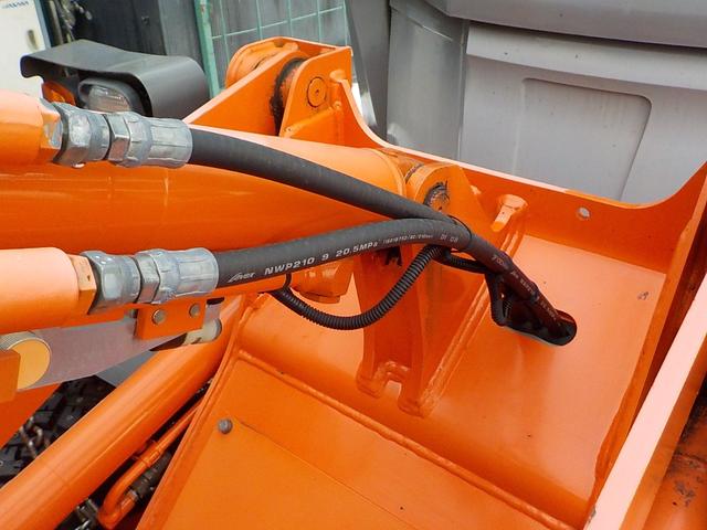 日本 日立　ホイールローダー　ＺＷ２０　◆平成２６年式◆０．３立米◆日立タイヤショベル◆バケット幅１３５ｃｍ◆タイヤチェーン４本◆排気量１１２３ｃｃ◆使用時間約３２０ＨＲ◆普通免許で運転可◆（19枚目）