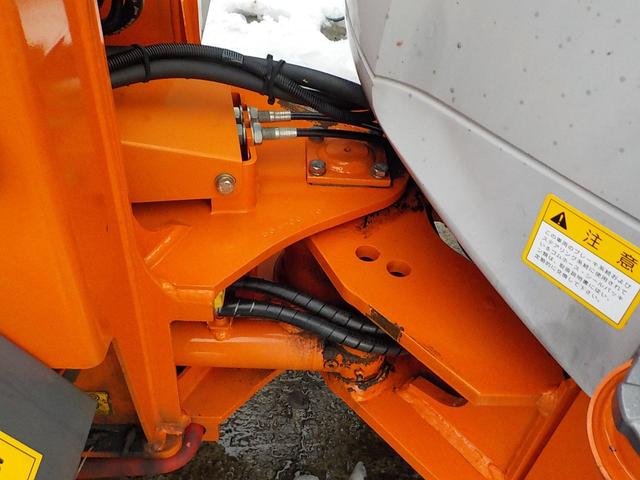 日本 日立　ホイールローダー　ＺＷ２０　◆平成２６年式◆０．３立米◆日立タイヤショベル◆バケット幅１３５ｃｍ◆タイヤチェーン４本◆排気量１１２３ｃｃ◆使用時間約３２０ＨＲ◆普通免許で運転可◆（33枚目）