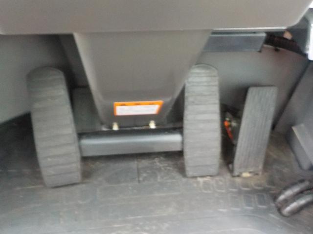 日本 日立　ホイールローダー　ＺＷ２０　◆平成２６年式◆０．３立米◆日立タイヤショベル◆バケット幅１３５ｃｍ◆タイヤチェーン４本◆排気量１１２３ｃｃ◆使用時間約３２０ＨＲ◆普通免許で運転可◆（39枚目）