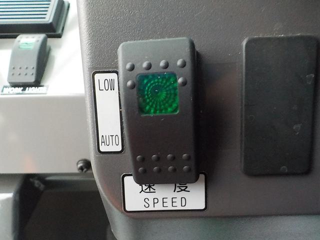 日本 日立　ホイールローダー　ＺＷ２０　◆平成２６年式◆０．３立米◆日立タイヤショベル◆バケット幅１３５ｃｍ◆タイヤチェーン４本◆排気量１１２３ｃｃ◆使用時間約３２０ＨＲ◆普通免許で運転可◆（42枚目）