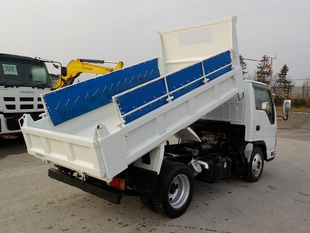 エルフトラック ３ｔダンプ　コボレーン　◆３ｔダンプ◆６ＭＴ◆フル装備◆コボレーン◆エアバッグ◆平成２５年式◆走行１２１０００Ｋｍ◆ディーゼル◆排気量２９９０ｃｃ◆積載３０００ｋｇ◆３人乗り◆（6枚目）