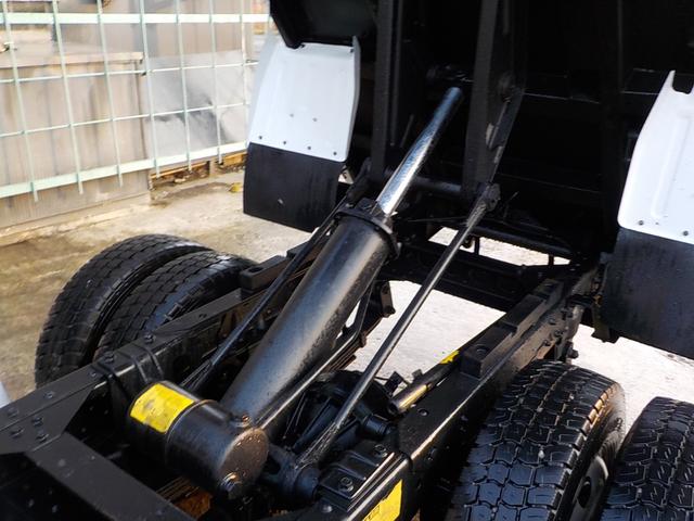 エルフトラック ３ｔダンプ　コボレーン　◆３ｔダンプ◆６ＭＴ◆フル装備◆コボレーン◆エアバッグ◆平成２５年式◆走行１２１０００Ｋｍ◆ディーゼル◆排気量２９９０ｃｃ◆積載３０００ｋｇ◆３人乗り◆（26枚目）