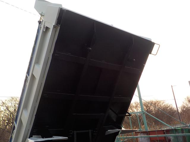 エルフトラック ３ｔダンプ　コボレーン　◆３ｔダンプ◆６ＭＴ◆フル装備◆コボレーン◆エアバッグ◆平成２５年式◆走行１２１０００Ｋｍ◆ディーゼル◆排気量２９９０ｃｃ◆積載３０００ｋｇ◆３人乗り◆（31枚目）