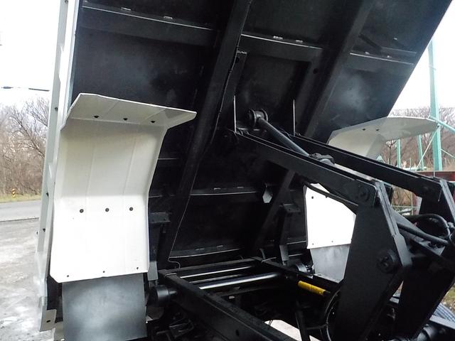 ヒノレンジャー 4tダンプ Lゲート 電動コボレーン ◆4tダンプ◆6MT◆フル装備◆Lゲート◆電動コボレーン◆エアバッグ◆平成25年式◆走行106000Km◆ディーゼル◆排気量5120cc◆積載3650kg◆3人乗り◆(27枚目)