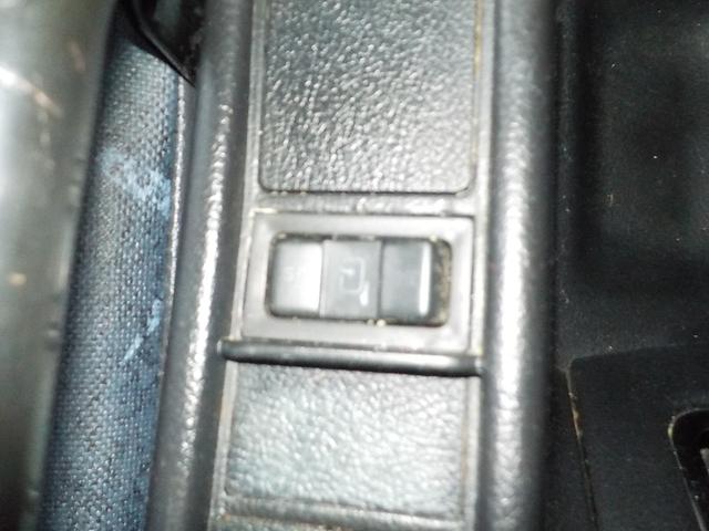 ヒノレンジャー 4tダンプ Lゲート 電動コボレーン ◆4tダンプ◆6MT◆フル装備◆Lゲート◆電動コボレーン◆エアバッグ◆平成25年式◆走行106000Km◆ディーゼル◆排気量5120cc◆積載3650kg◆3人乗り◆(41枚目)