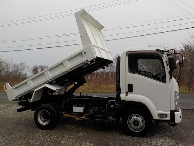 フォワード 4tダンプ ◆4tダンプ◆6MT◆フル装備◆エアバッグ◆平成29年式◆走行32000Km◆ディーゼル◆排気量5190cc◆積載3800kg◆3人乗り◆(5枚目)