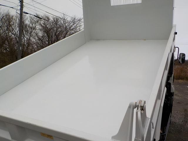 フォワード 4tダンプ ◆4tダンプ◆6MT◆フル装備◆エアバッグ◆平成29年式◆走行32000Km◆ディーゼル◆排気量5190cc◆積載3800kg◆3人乗り◆(11枚目)