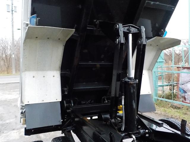 フォワード 4tダンプ ◆4tダンプ◆6MT◆フル装備◆エアバッグ◆平成29年式◆走行32000Km◆ディーゼル◆排気量5190cc◆積載3800kg◆3人乗り◆(30枚目)