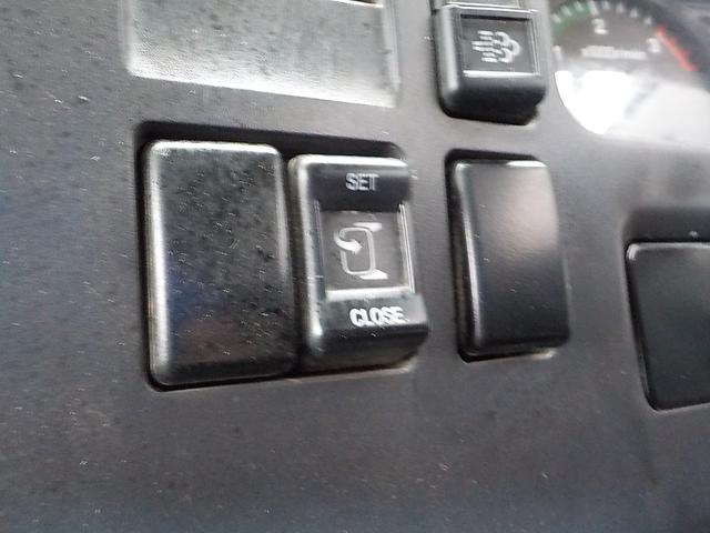 フォワード 4tダンプ ◆4tダンプ◆6MT◆フル装備◆エアバッグ◆平成29年式◆走行32000Km◆ディーゼル◆排気量5190cc◆積載3800kg◆3人乗り◆(43枚目)