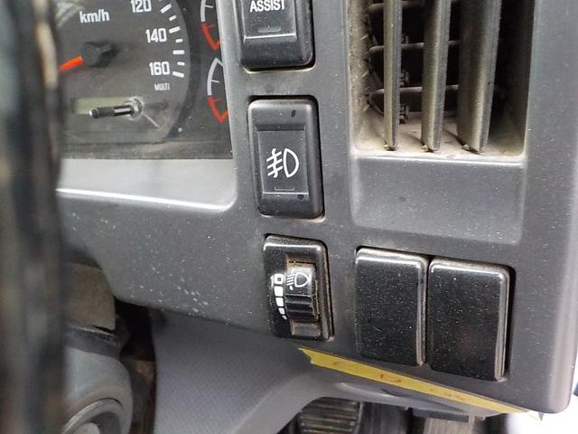 フォワード 4tダンプ ◆4tダンプ◆6MT◆フル装備◆エアバッグ◆平成29年式◆走行32000Km◆ディーゼル◆排気量5190cc◆積載3800kg◆3人乗り◆(45枚目)