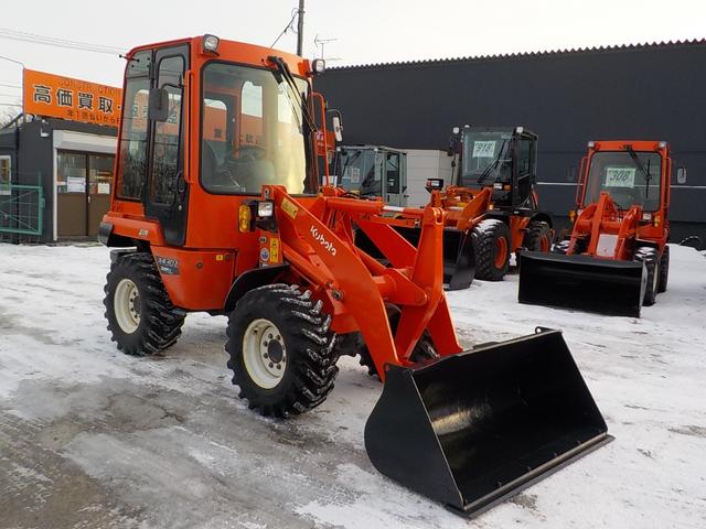 日本 クボタ　ホイールローダー　Ｒ４３０Ｚ　◆平成２５年式◆０．４立米◆クボタタイヤショベル◆バケット幅１５８ｃｍ◆排気量１６５０ｃｃ◆使用時間約１１００ＨＲ◆普通免許で運転可◆（4枚目）