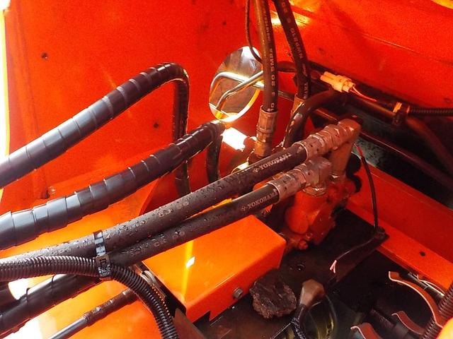 日本 クボタ　ホイールローダー　Ｒ４３０Ｚ　◆平成２５年式◆０．４立米◆クボタタイヤショベル◆バケット幅１５８ｃｍ◆排気量１６５０ｃｃ◆使用時間約１１００ＨＲ◆普通免許で運転可◆（31枚目）