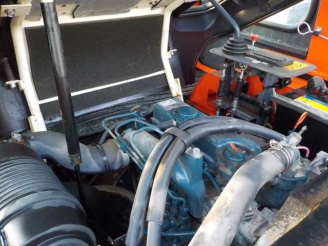 日本 クボタ　ホイールローダー　Ｒ４３０Ｚ　◆平成２５年式◆０．４立米◆クボタタイヤショベル◆バケット幅１５８ｃｍ◆排気量１６５０ｃｃ◆使用時間約１１００ＨＲ◆普通免許で運転可◆（35枚目）