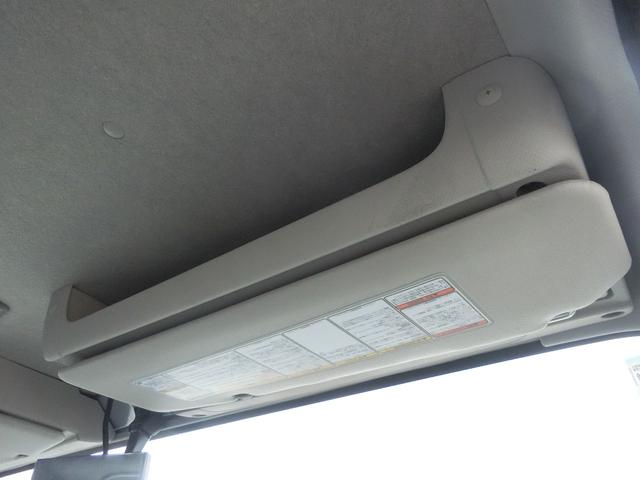 エルフトラック ロングフラットロー ワイド 4WD 届出済未使用車 荷台内寸 長さ436cm 幅207cm 高さ38cm 木製デッキ LEDヘッドフォグ アルミアオリ 衝突軽減ブレーキ 各部メッキ 三方開 電格ミラー リヤゲートチェーン(13枚目)