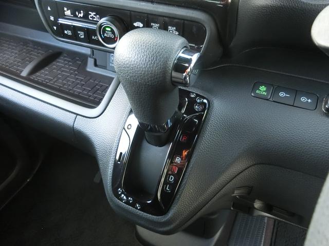 N-BOXカスタム G・Lホンダセンシング 4WD ETC バックカメラ 両側スライド・片側電動 ナビ TV オートクルーズコントロール レーンアシスト 衝突被害軽減システム オートライト LEDヘッドランプ スマートキー シートヒーター(7枚目)