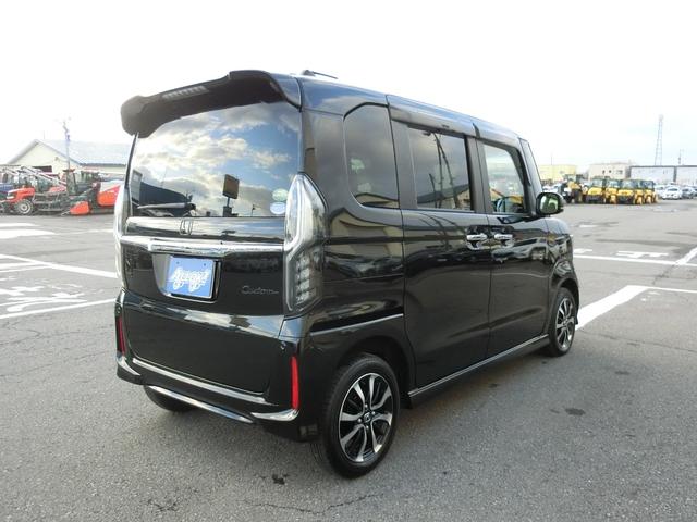 N-BOXカスタム G・Lホンダセンシング 4WD ETC バックカメラ 両側スライド・片側電動 ナビ TV オートクルーズコントロール レーンアシスト 衝突被害軽減システム オートライト LEDヘッドランプ スマートキー シートヒーター(17枚目)