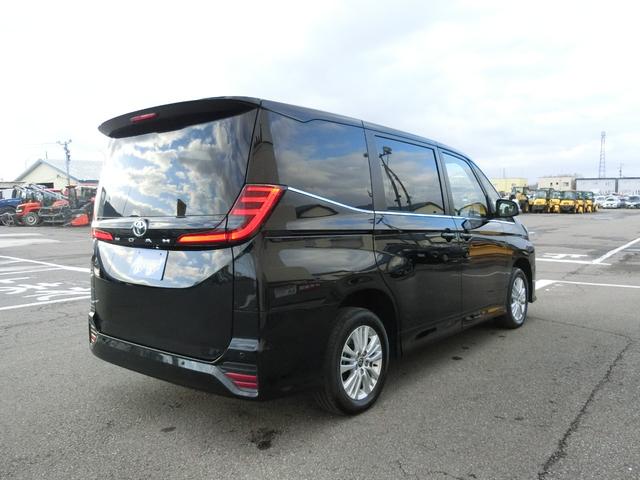 ノア Ｓ－Ｚ　４ＷＤ　レンタアップ　純正ディスプレイオーディオ　寒冷地仕様　ハーフレザー　ＬＥＤヘッドＥＴＣ　バックカメラ　ＴＶ　オートクルコン　レーンアシスト　衝突被害軽減システム　両側電動スライドドア（16枚目）