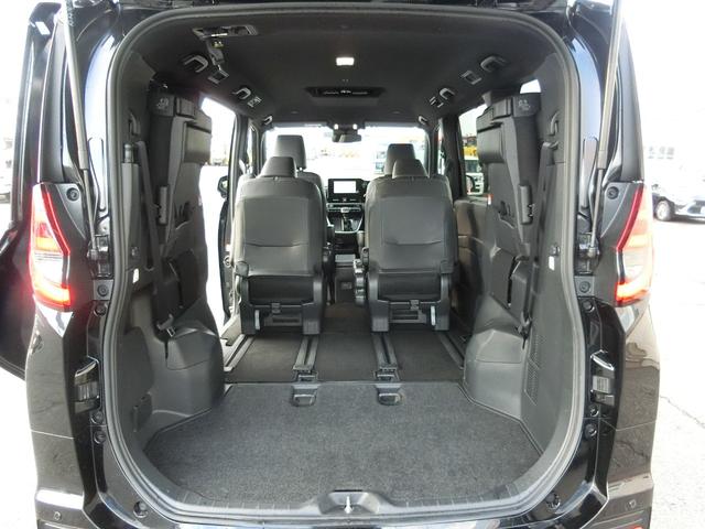 ノア Ｓ－Ｚ　４ＷＤ　レンタアップ　純正ディスプレイオーディオ　寒冷地仕様　ハーフレザー　ＬＥＤヘッドＥＴＣ　バックカメラ　ＴＶ　オートクルコン　レーンアシスト　衝突被害軽減システム　両側電動スライドドア（19枚目）
