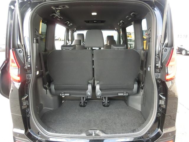 ノア Ｓ－Ｚ　４ＷＤ　レンタアップ　純正ディスプレイオーディオ　寒冷地仕様　ハーフレザー　ＬＥＤヘッドＥＴＣ　バックカメラ　ＴＶ　オートクルコン　レーンアシスト　衝突被害軽減システム　両側電動スライドドア（28枚目）