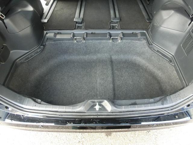 ノア Ｓ－Ｚ　４ＷＤ　レンタアップ　純正ディスプレイオーディオ　寒冷地仕様　ハーフレザー　ＬＥＤヘッドＥＴＣ　バックカメラ　ＴＶ　オートクルコン　レーンアシスト　衝突被害軽減システム　両側電動スライドドア（32枚目）