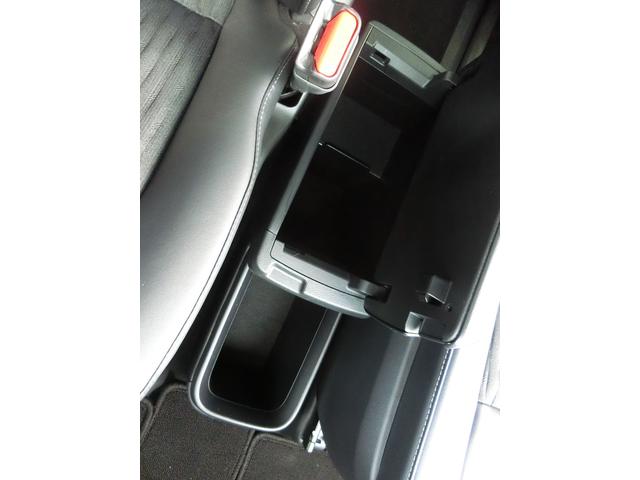 ノア Ｓ－Ｚ　４ＷＤ　レンタアップ　純正ディスプレイオーディオ　寒冷地仕様　ハーフレザー　ＬＥＤヘッドＥＴＣ　バックカメラ　ＴＶ　オートクルコン　レーンアシスト　衝突被害軽減システム　両側電動スライドドア（44枚目）