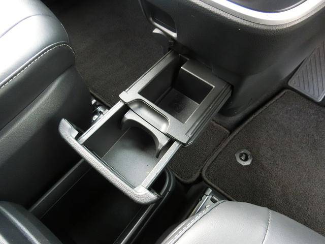 ノア Ｓ－Ｚ　４ＷＤ　レンタアップ　純正ディスプレイオーディオ　寒冷地仕様　ハーフレザー　ＬＥＤヘッドＥＴＣ　バックカメラ　ＴＶ　オートクルコン　レーンアシスト　衝突被害軽減システム　両側電動スライドドア（58枚目）