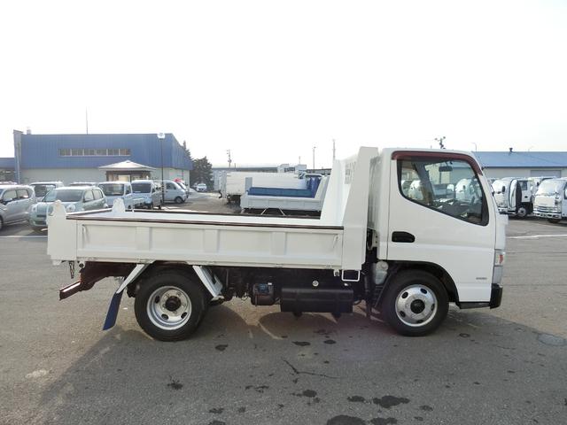 キャンター 全低床ダンプ　３ｔ　ＡＴ　荷台内寸　長さ３０５ｃｍ　幅１５９ｃｍ　高さ３８ｃｍ　新明和ＤＲ２－０１１０ＳＹ　レベライザー　リヤマッドガード　ＥＴＣ　オールシーズンタイヤ　アオリガード（4枚目）