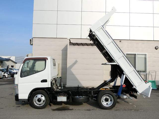 キャンター 全低床ダンプ　３ｔ　ＡＴ　荷台内寸　長さ３０５ｃｍ　幅１５９ｃｍ　高さ３８ｃｍ　新明和ＤＲ２－０１１０ＳＹ　レベライザー　リヤマッドガード　ＥＴＣ　オールシーズンタイヤ　アオリガード（13枚目）