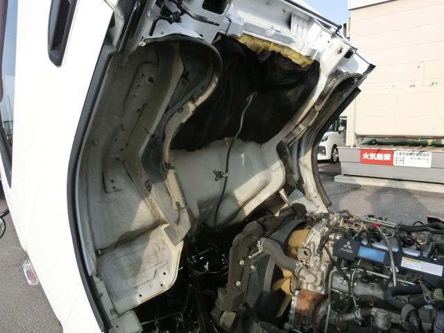 キャンター 全低床ダンプ　３ｔ　ＡＴ　荷台内寸　長さ３０５ｃｍ　幅１５９ｃｍ　高さ３８ｃｍ　新明和ＤＲ２－０１１０ＳＹ　レベライザー　リヤマッドガード　ＥＴＣ　オールシーズンタイヤ　アオリガード（51枚目）