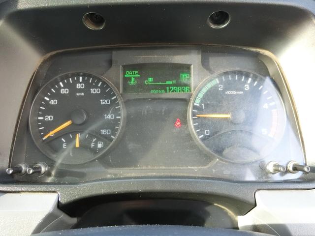 キャンター 全低床ダンプ　３ｔ　ＡＴ　荷台内寸　長さ３０５ｃｍ　幅１５９ｃｍ　高さ３８ｃｍ　新明和ＤＲ２－０１１０ＳＹ　レベライザー　リヤマッドガード　ＥＴＣ　オールシーズンタイヤ　アオリガード（54枚目）