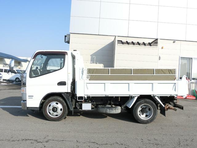 キャンター 全低床ダンプ　カスタム　３ｔ　Ｆ５　内寸　長さ３０５ｃｍ　幅１５９ｃｍ　高さ３７ｃｍ　フルセグメモリーナビ　レーンアシスト　キーレス　ＣＤ　ＵＳＢ　Ｂｌｕｅｔｏｏｔｈ　メッキバンパーグリルコーナーパネルサイドミラー（8枚目）