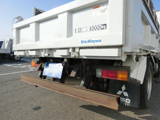 キャンター 全低床ダンプ　カスタム　３ｔ　Ｆ５　内寸　長さ３０５ｃｍ　幅１５９ｃｍ　高さ３７ｃｍ　フルセグメモリーナビ　レーンアシスト　キーレス　ＣＤ　ＵＳＢ　Ｂｌｕｅｔｏｏｔｈ　メッキバンパーグリルコーナーパネルサイドミラー（17枚目）