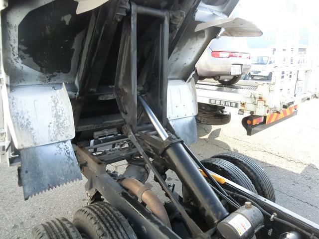 キャンター 全低床ダンプ　カスタム　３ｔ　Ｆ５　内寸　長さ３０５ｃｍ　幅１５９ｃｍ　高さ３７ｃｍ　フルセグメモリーナビ　レーンアシスト　キーレス　ＣＤ　ＵＳＢ　Ｂｌｕｅｔｏｏｔｈ　メッキバンパーグリルコーナーパネルサイドミラー（28枚目）