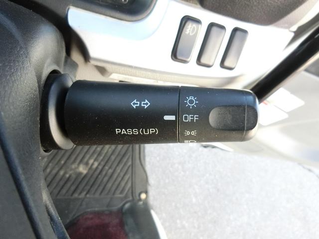 キャンター 全低床ダンプ　カスタム　３ｔ　Ｆ５　内寸　長さ３０５ｃｍ　幅１５９ｃｍ　高さ３７ｃｍ　フルセグメモリーナビ　レーンアシスト　キーレス　ＣＤ　ＵＳＢ　Ｂｌｕｅｔｏｏｔｈ　メッキバンパーグリルコーナーパネルサイドミラー（42枚目）