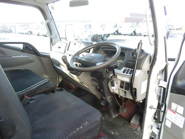キャンター 全低床ダンプ　カスタム　３ｔ　Ｆ５　内寸　長さ３０５ｃｍ　幅１５９ｃｍ　高さ３７ｃｍ　フルセグメモリーナビ　レーンアシスト　キーレス　ＣＤ　ＵＳＢ　Ｂｌｕｅｔｏｏｔｈ　メッキバンパーグリルコーナーパネルサイドミラー（50枚目）