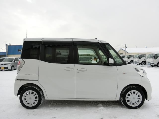 デイズルークス Ｘ　４ＷＤ　全周囲カメラ　両側スライド・片側電動　クリアランスソナー　衝突被害軽減システム　スマートキー　アイドリングストップ　シートヒーター　リアサンシェード　助手席シートバックテーブル（14枚目）