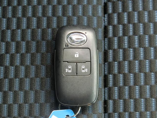 タント カスタムＸ　４ＷＤ　両側電動スライドドア　クリアランスソナー　衝突被害軽減システム　オートライト　ＬＥＤヘッドフォグランプ　サイドエアバッグ　スマートキー　ブレーキホールド　シートヒーター　ベンチシート（11枚目）