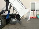全低床ダンプ　３ｔ　ＡＴ　荷台内寸　長さ３０５ｃｍ　幅１５９ｃｍ　高さ３８ｃｍ　新明和ＤＲ２－０１１０ＳＹ　レベライザー　リヤマッドガード　ＥＴＣ　オールシーズンタイヤ　アオリガード（29枚目）