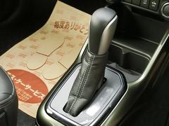 発進時や後退時に必ず操作するレバーです。操作のしやすさが肝になってきます。ぜひ一度体感してください。 6