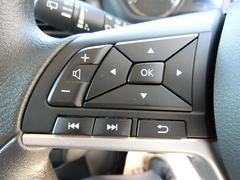 【ハンドルボタン】目線を大きくそらすことなくボタンの操作を行うことができるので、安全にも配慮できますね。 7