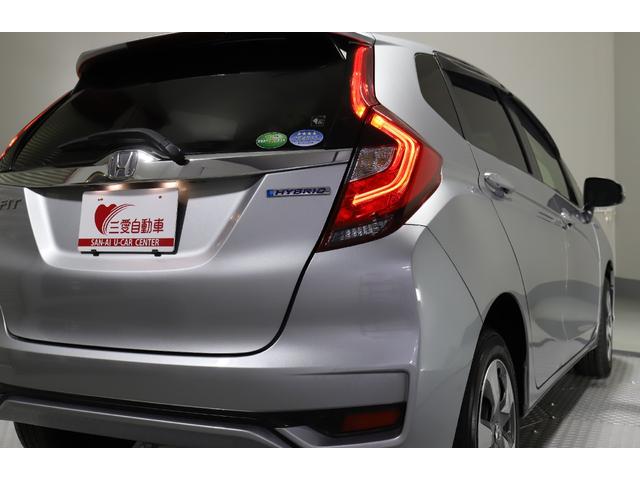 フィットハイブリッド F 4WD スマートキー Pスタート 社外ナビ ETC 衝突軽減サポート Iストップ レーンアシスト ヒーターミラー ワイパーデアイサー クルコン レンタ使用車(26枚目)