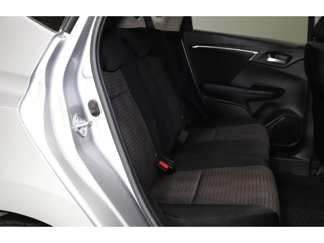 フィットハイブリッド F 4WD スマートキー Pスタート 社外ナビ ETC 衝突軽減サポート Iストップ レーンアシスト ヒーターミラー ワイパーデアイサー クルコン レンタ使用車(33枚目)