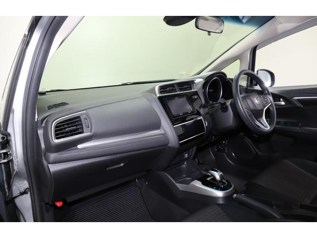 フィットハイブリッド F 4WD スマートキー Pスタート 社外ナビ ETC 衝突軽減サポート Iストップ レーンアシスト ヒーターミラー ワイパーデアイサー クルコン レンタ使用車(37枚目)