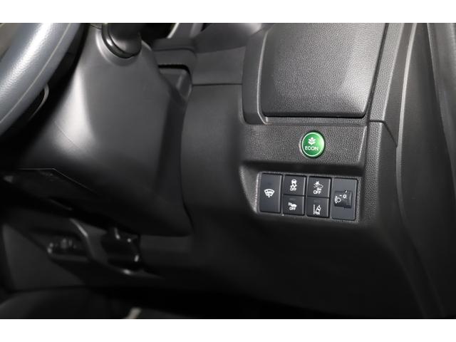 フィットハイブリッド F 4WD スマートキー Pスタート 社外ナビ ETC 衝突軽減サポート Iストップ レーンアシスト ヒーターミラー ワイパーデアイサー クルコン レンタ使用車(39枚目)