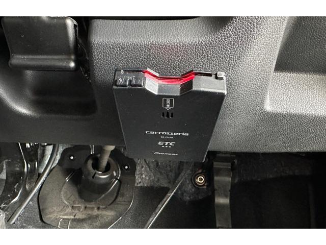 シャトル ハイブリッド　ホンダセンシング　４ＷＤ　スマートキー　Ｐスタート　社外メモリー　ナビ　バックカメラ　ＥＴＣ　衝突軽減サポート　レーンアシスト　ワイパーデアイサー　ヒーターミラー　クルコン（57枚目）