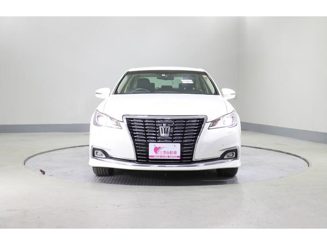 クラウン ロイヤルサルーンＧ　ｉ－Ｆｏｕｒ　４ＷＤ　純正ナビ　フルセグ　バックカメラ　ＥＴＣ　横滑り防止　オートハイビーム　クルコン　ＢＳＭ　シートメモリー　ヒーターミラー　全席レザーシートカバー　純正アルミホイール（9枚目）